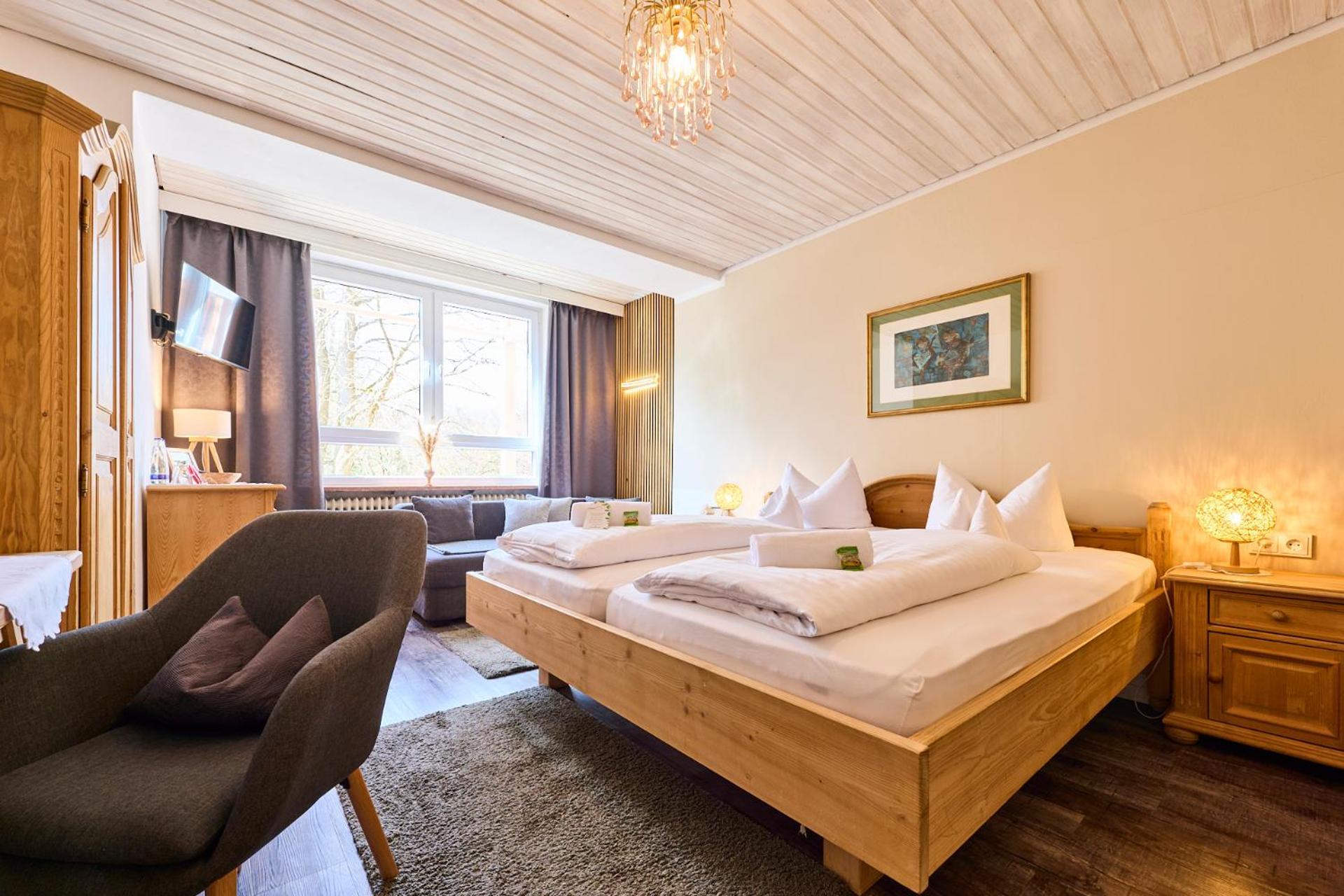 Hotel Waldgasthof Buchenhain Baierbrunn Exterior photo