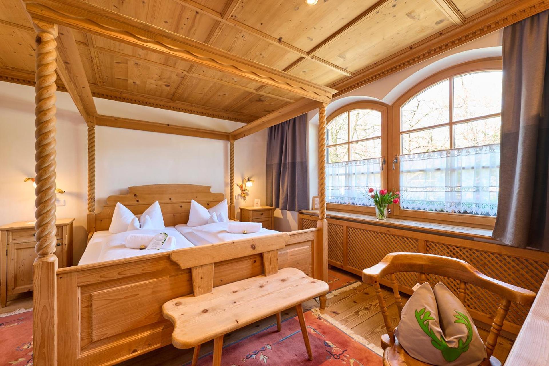 Hotel Waldgasthof Buchenhain Baierbrunn Exterior photo